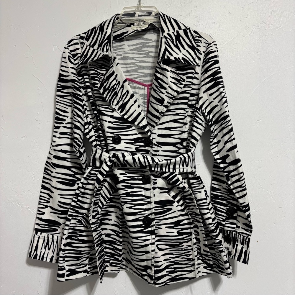 Cato Women's Medium Zebra Black White Lightweight Jacket Blazer Belted Buttons